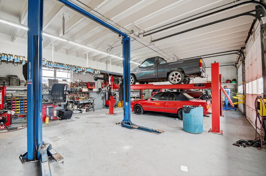 More Photos Of 1901 Florida St, Lake Worth Auto Repair For Sale