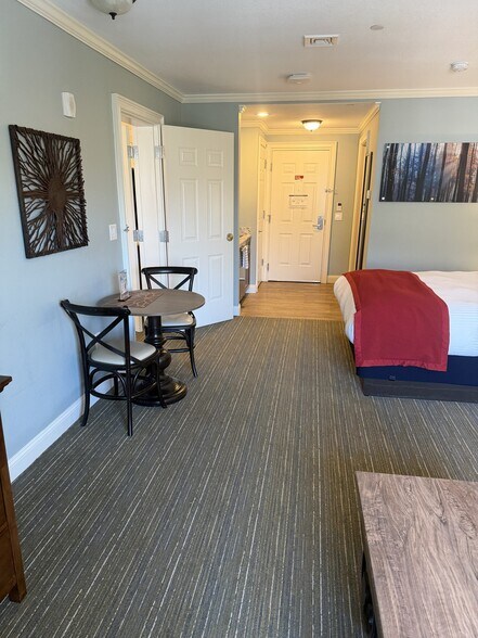 More Photos Of 22 Mountain dr, Lincoln Multifamily For Sale