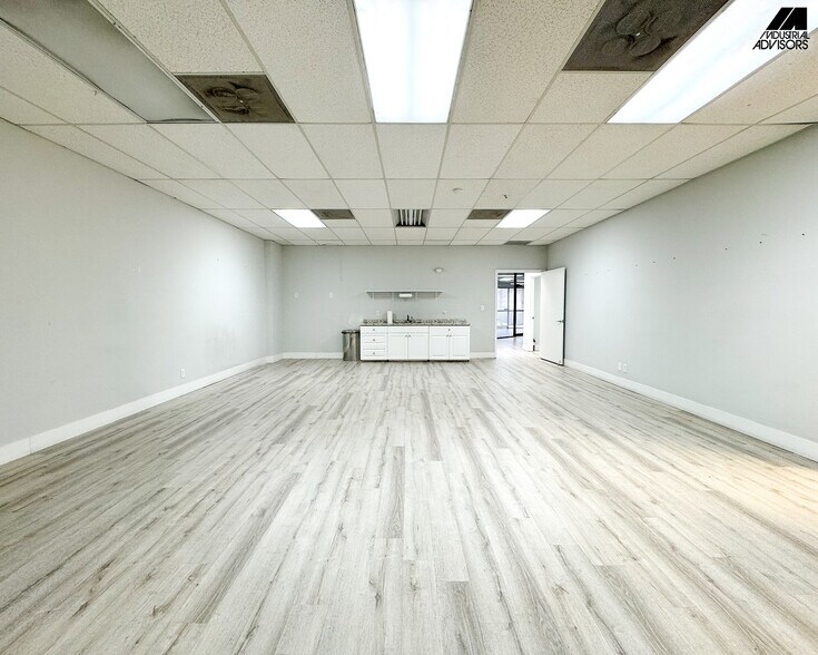 More Photos Of 4101 SW 47th Ave, Davie Flex For Lease