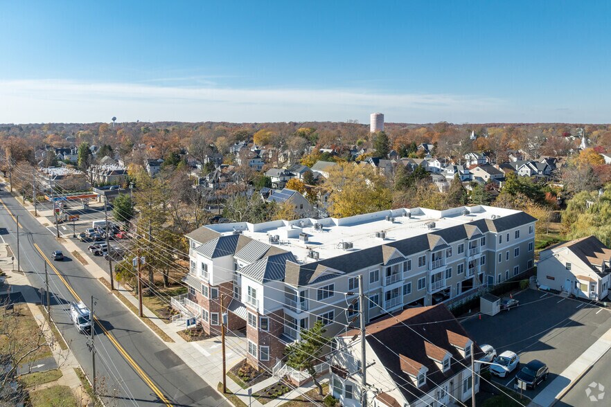 More Photos Of 33 Union Ave, Manasquan Apartments For Sale