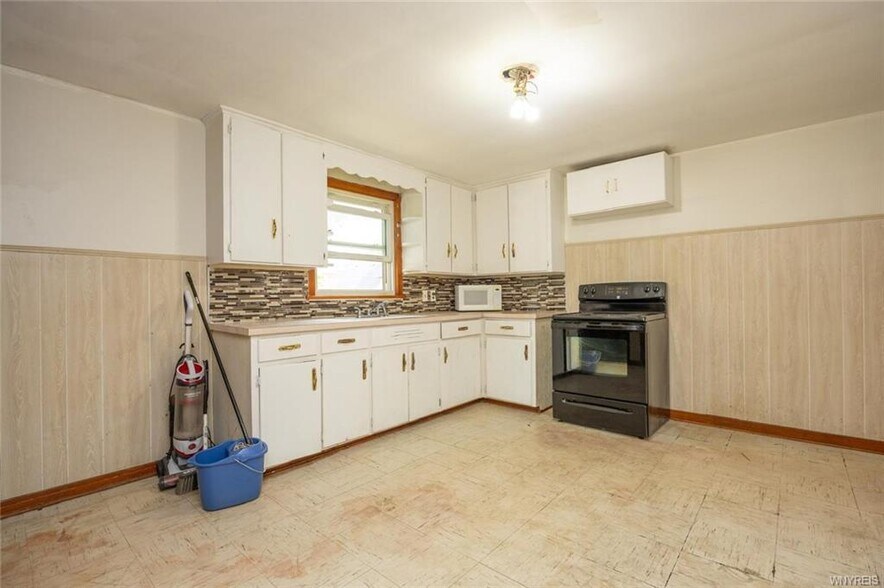 More Photos Of 1729 Ferry Ave, Niagara Falls Apartments For Sale