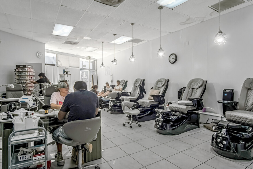 More Photos Of 5142 Lankershim Blvd, North Hollywood Storefront For Sale