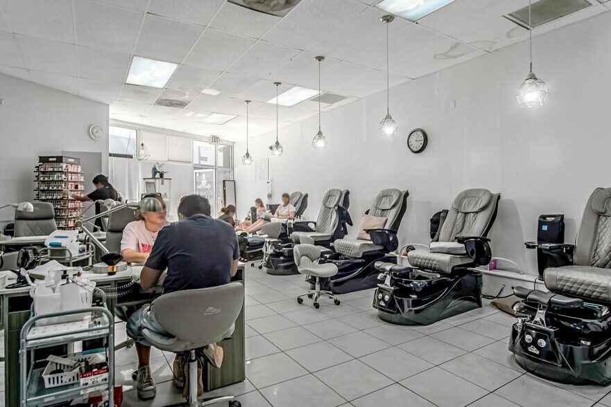 More Photos Of 5142 Lankershim Blvd, North Hollywood Storefront For Lease