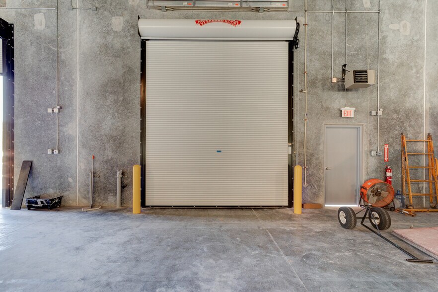 More Photos Of 4451 Eastport Park Way, Port Orange Industrial For Lease