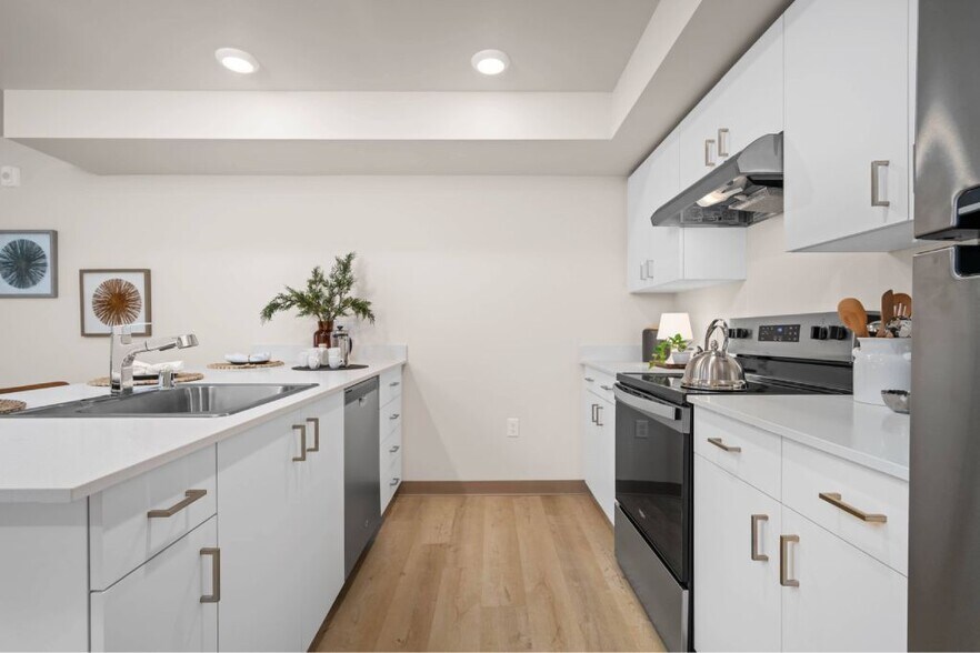 More Photos Of 200 E McCorquedale Rd, Burlington Apartments For Sale
