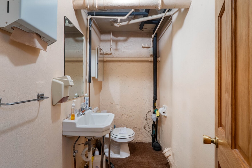 More Photos Of 1304 Hammond Ave, Superior Apartments For Sale