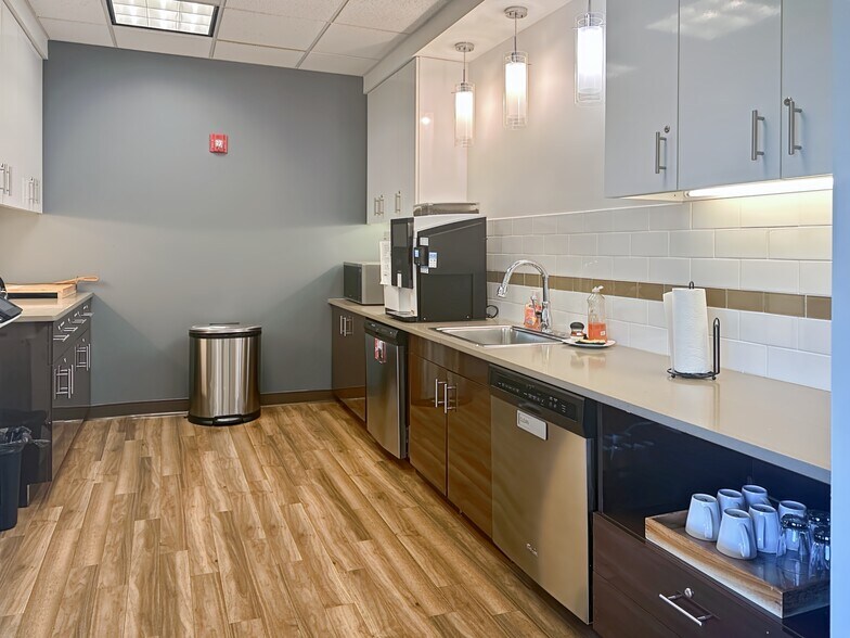 More Photos Of 1055 Westlakes Dr, Berwyn Coworking Space