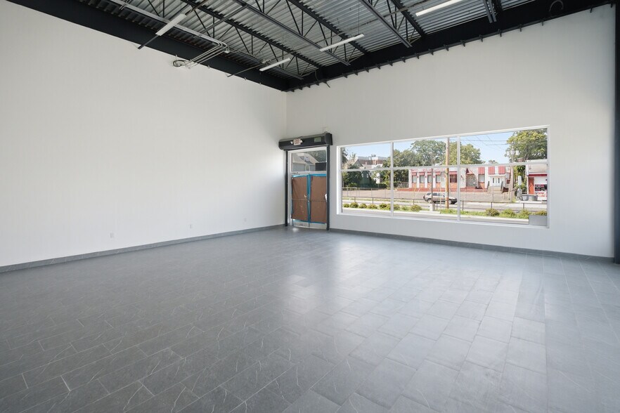 More Photos Of 937 State St, Bridgeport Storefront For Lease