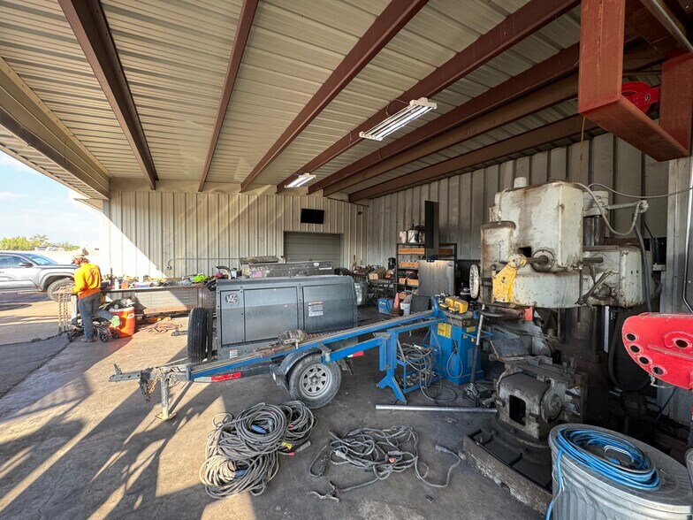More Photos Of 3057 N Norfolk, Mesa Warehouse For Sale
