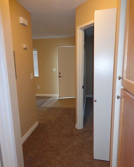 More Photos Of 4435 Estrella Ave, San Diego Apartments For Sale