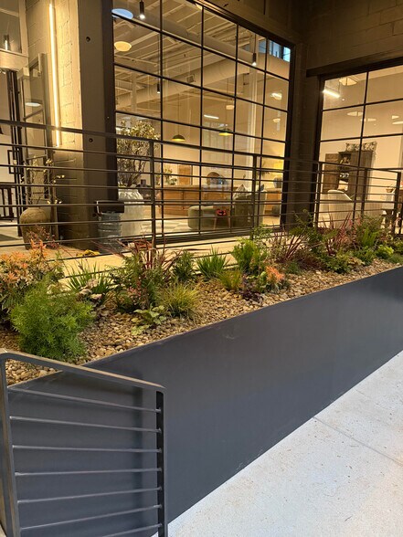 More Photos Of 655 Highland Ave NE, Atlanta Freestanding For Lease