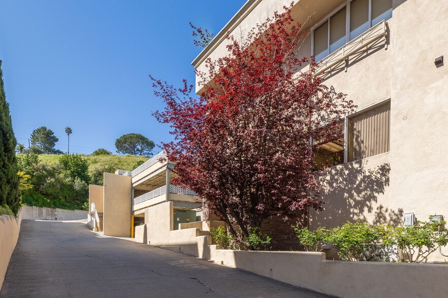 More Photos Of 827 Deep Valley Dr, Rolling Hills Estates Medical For Sale