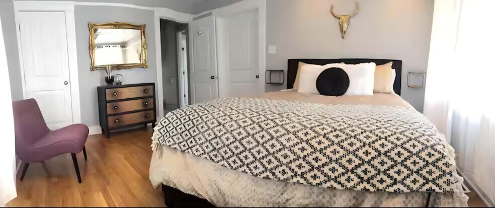 More Photos Of 127 E Pueblo St, Reno Office For Sale