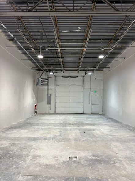 More Photos Of 5475 Peoria St, Denver Light Manufacturing For Sale