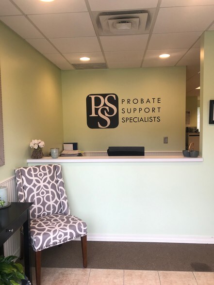 More Photos Of 33576-33596 Harper Ave, Clinton Township Office For Lease