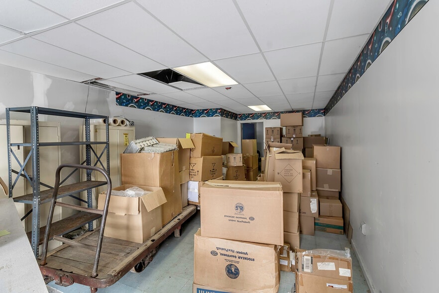 More Photos Of 2302 Main St, Buffalo Storefront Retail Residential For Sale