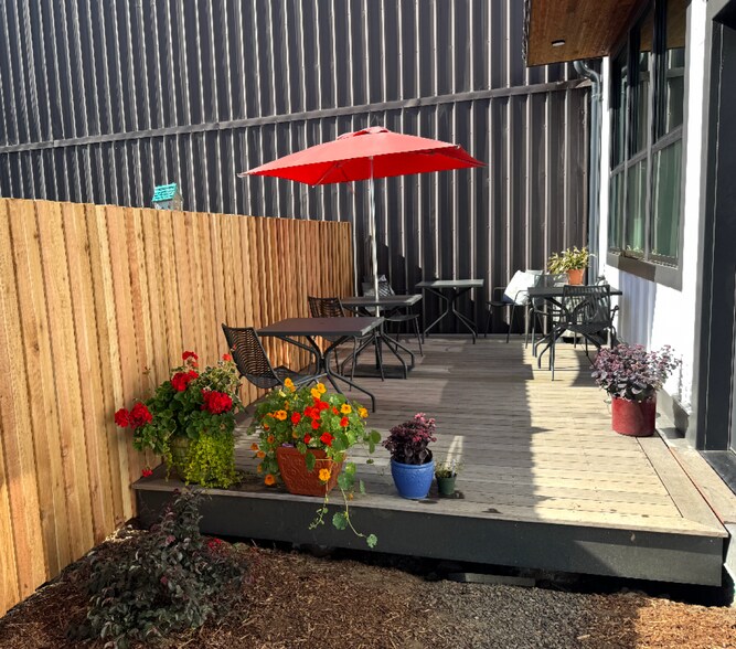 More Photos Of 110 Stillwell Ave, Tillamook Storefront Retail Office For Lease
