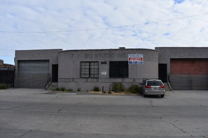 Primary Photo Of 845 E 60th St, Los Angeles Warehouse For Lease