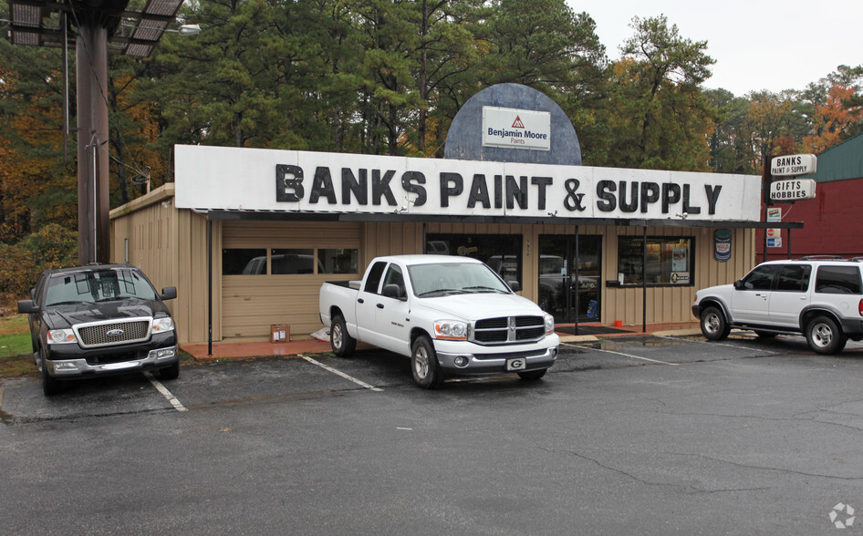 Primary Photo Of 7958 N Main St, Jonesboro Freestanding For Lease