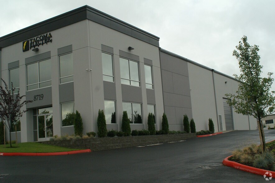 More Photos Of 8719 Commerce Place Dr NE, Lacey Distribution For Lease