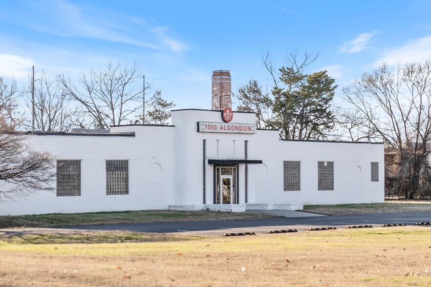 More Photos Of 1500 Algonquin Pky, Louisville Warehouse For Lease