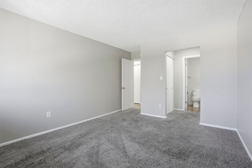 More Photos Of 10635 W 7th Ave, Lakewood Apartments For Sale