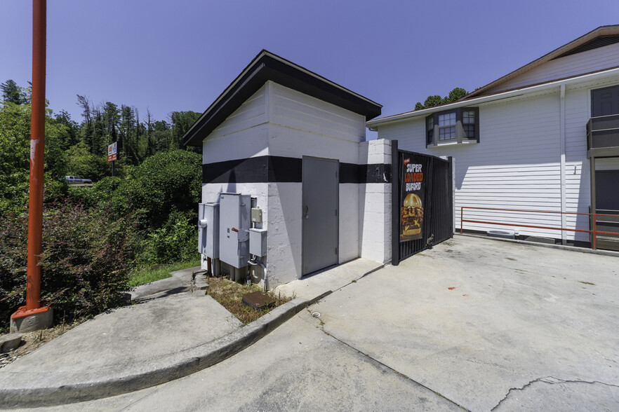 More Photos Of 12 Bo James St, Clayton General Retail For Sale