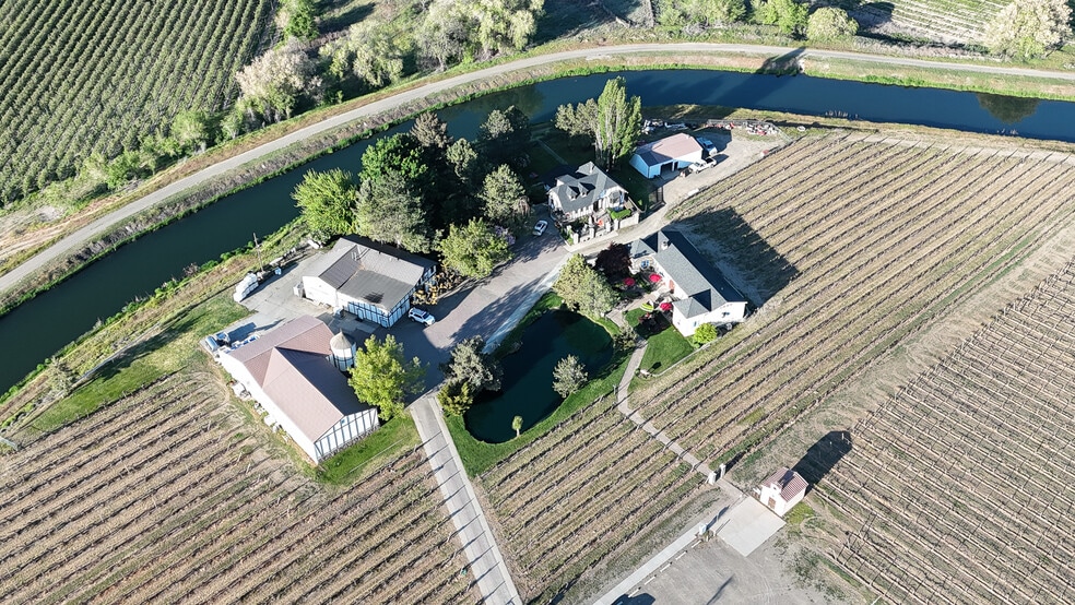 More Photos Of 500 S Bonair Rd, Zillah Winery Vineyard For Sale