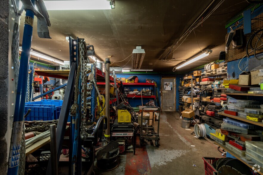 More Photos Of 49260 Van Dyke Ave, Shelby Township Warehouse For Sale