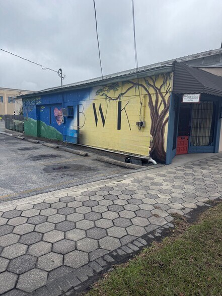 More Photos Of 1425 Union St, Brunswick Storefront Retail Office For Sale