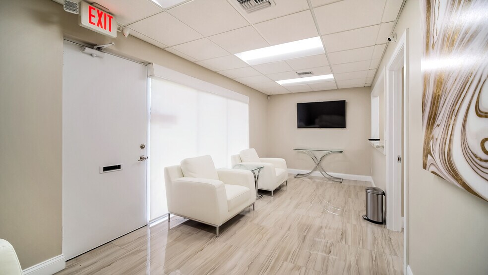 More Photos Of 201 N University Dr, Plantation Medical For Sale