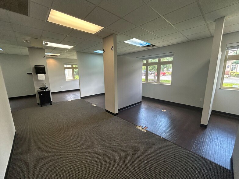 More Photos Of 440 Beecher Rd, Columbus Medical For Sale