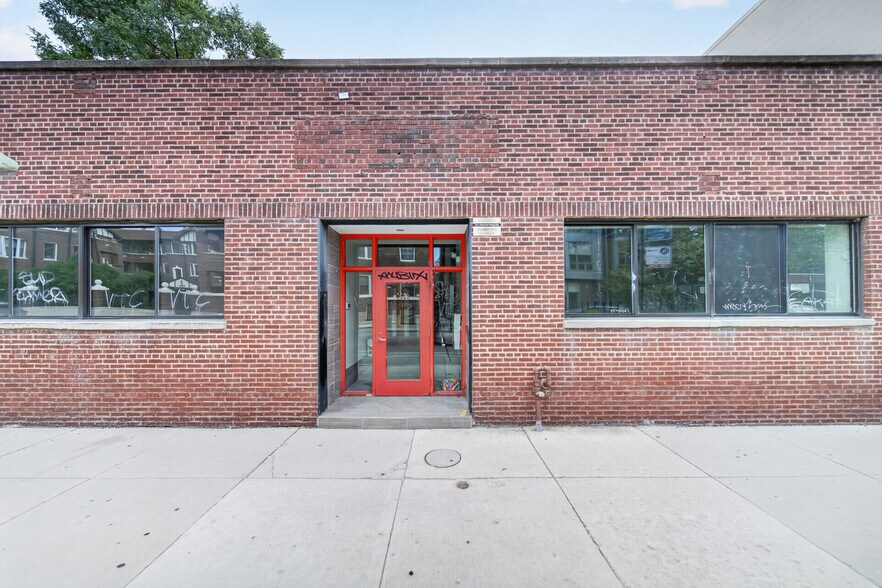 More Photos Of 2125 W North Ave, Chicago Land For Sale