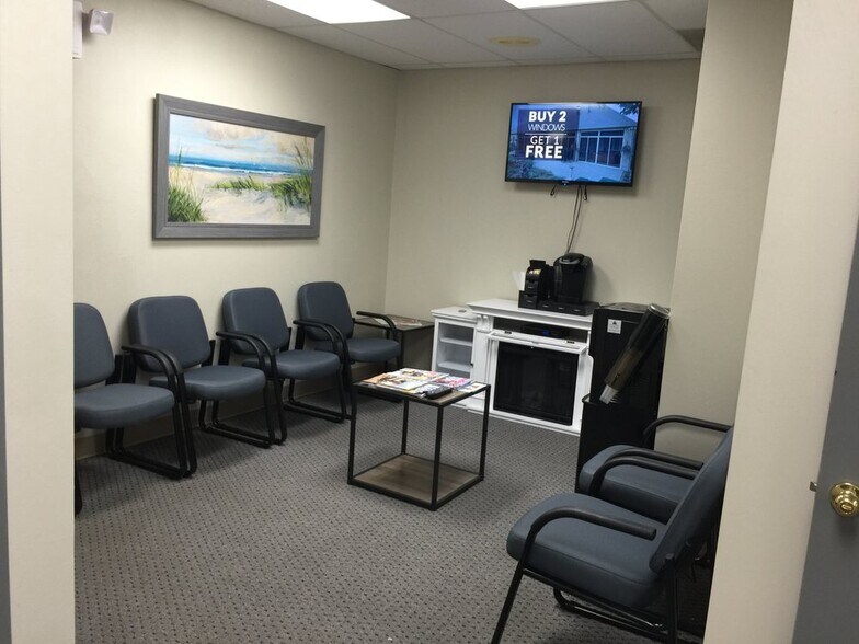 6101 b Rd, Tampa, FL 33615 Medical For Sale