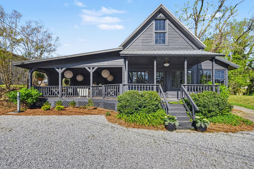 Primary Photo Of 31 Earl St, Clayton General Retail For Sale