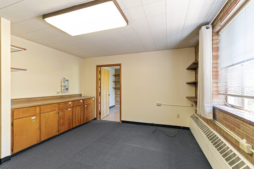 More Photos Of 3955-3995 N Irving St, Denver Religious Facility For Lease
