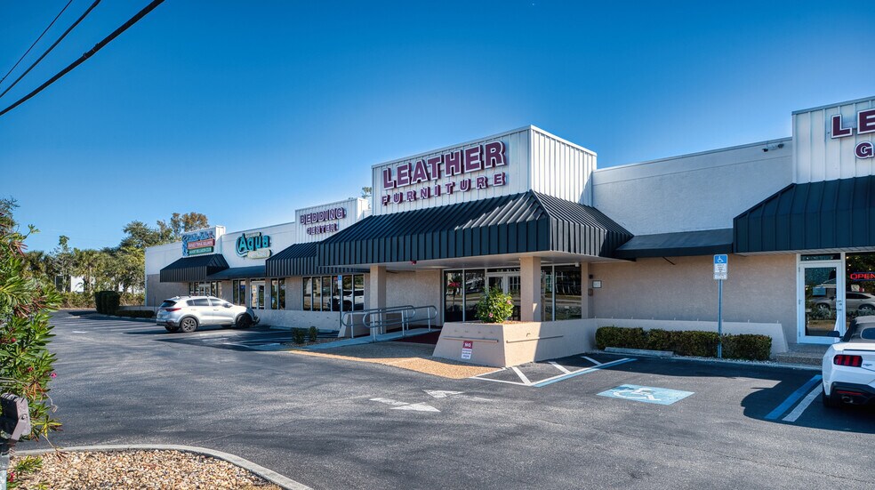 Primary Photo Of 5245-5251 S Tamiami Trl, Sarasota Unknown For Lease