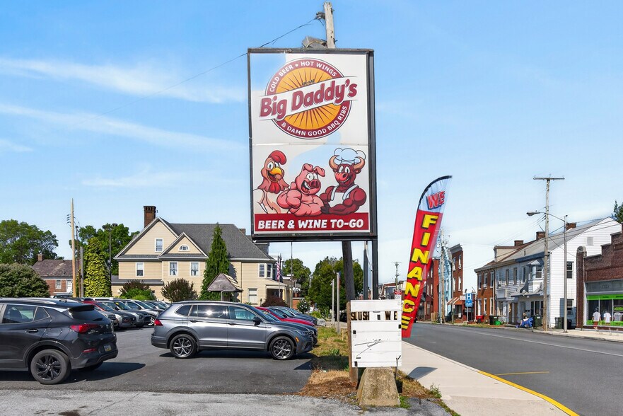 Primary Photo Of 204 Cumberland St, Lebanon Restaurant For Sale