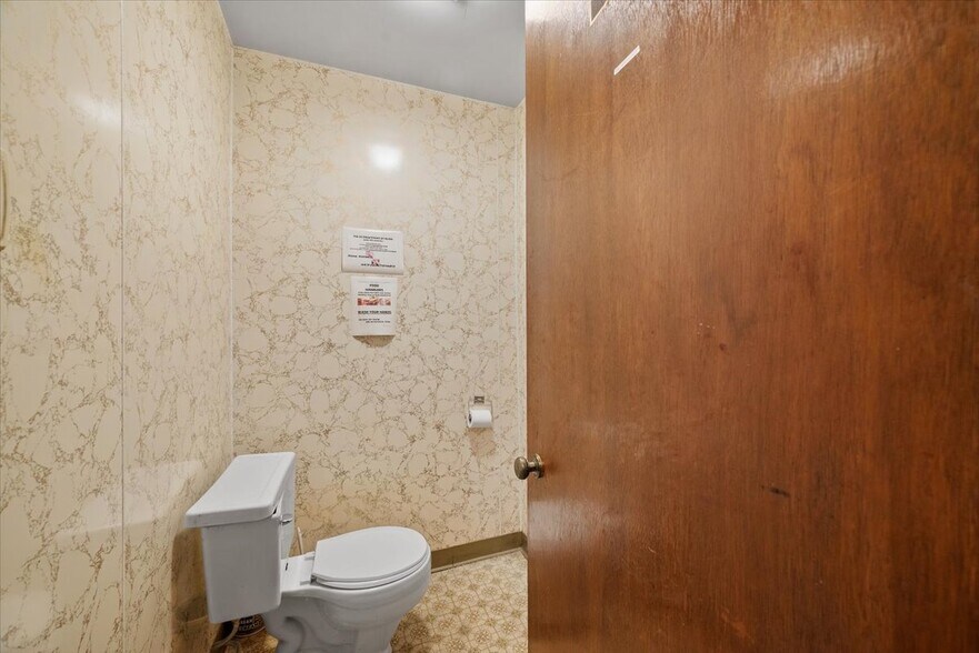 More Photos Of 1701 Kenneth Ave, Arnold Religious Facility For Sale