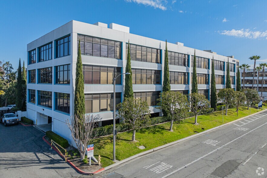 More Photos Of 5405 Garden Grove Blvd, Westminster Office For Sale