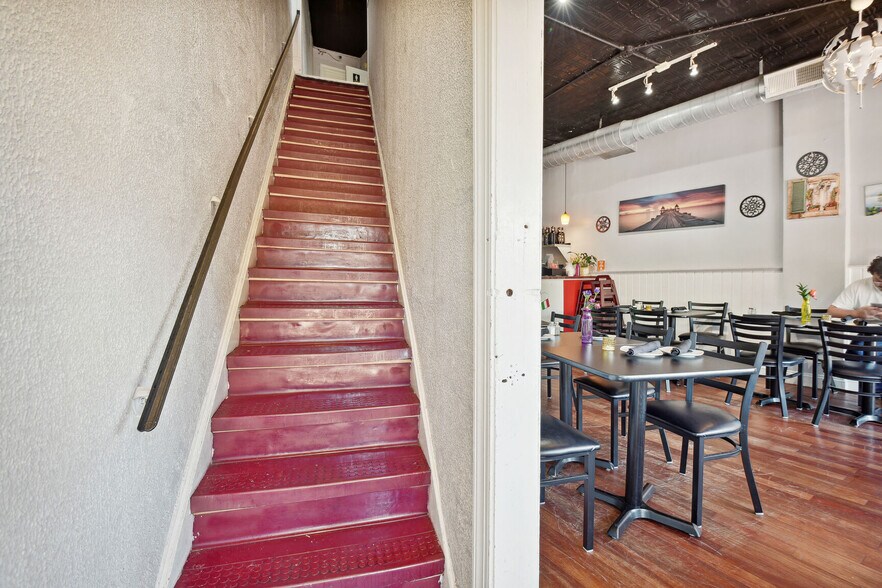 More Photos Of 3209 Mt Pleasant St NW, Washington Restaurant For Sale