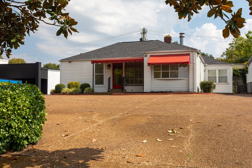 More Photos Of 644 W Iris Dr, Nashville Office For Lease