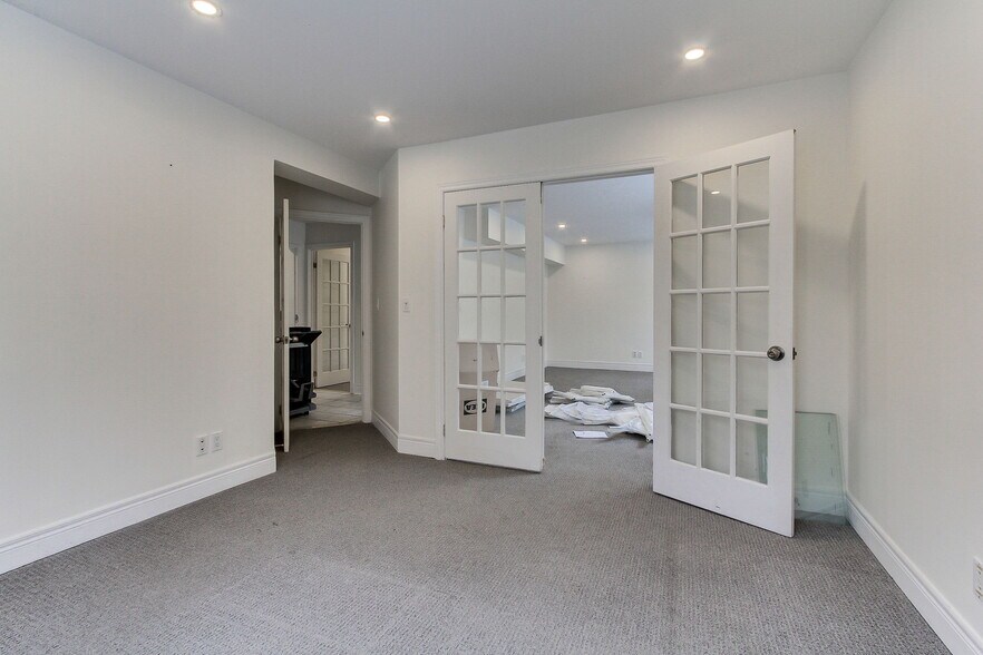 More Photos Of 187 Finch Ave W, Toronto Office Residential For Sale