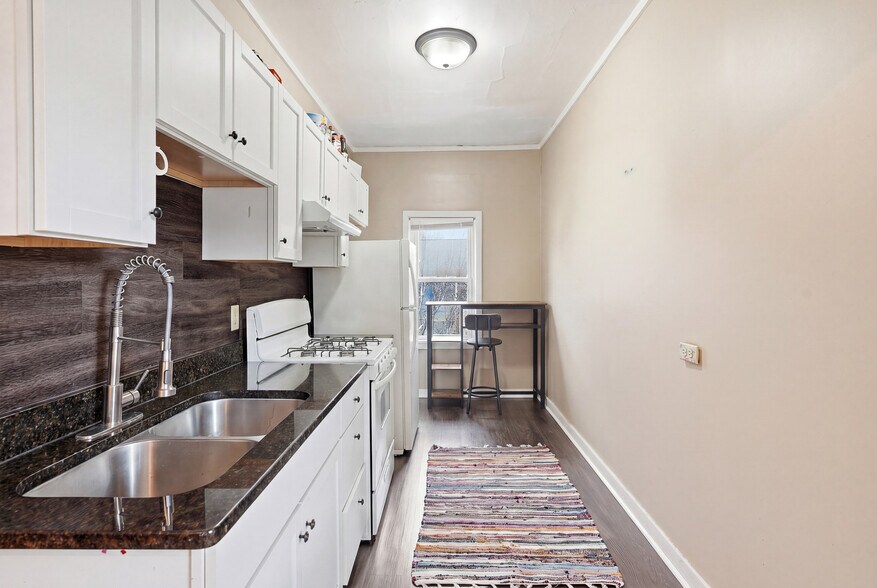 More Photos Of 940 3rd St E, Saint Paul Apartments For Sale