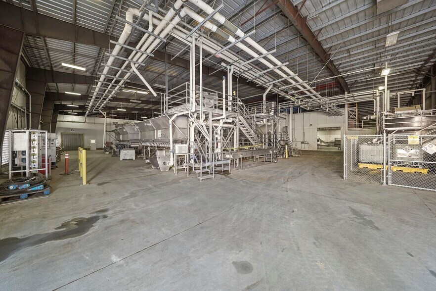 More Photos Of 830 Sycamore Rd, Arvin Refrigeration Cold Storage For Lease
