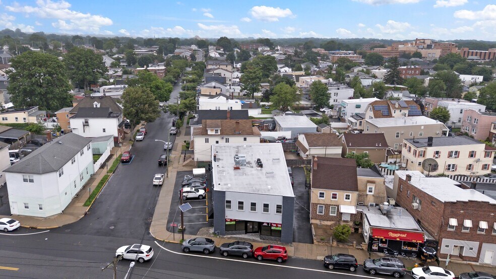 More Photos Of 19 Franklin St, Bloomfield Storefront Retail Office For Sale