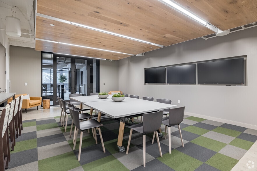 More Photos Of 1375 Peachtree St NE, Atlanta Office For Lease