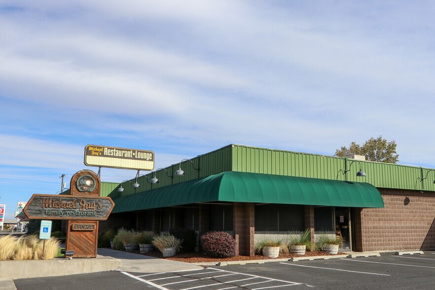 More Photos Of 710 S Columbia Ave, Connell Restaurant For Sale