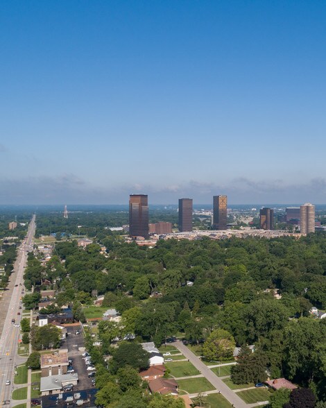 More Photos Of 18600 W 10 Mile Rd, Southfield Office For Sale