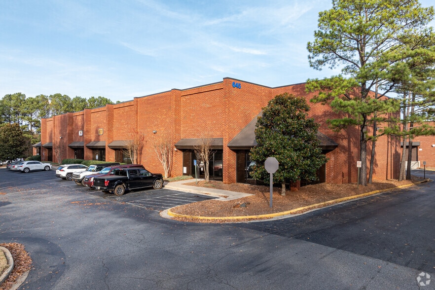 More Photos Of 150 Hembree Park Dr, Roswell Unknown For Lease